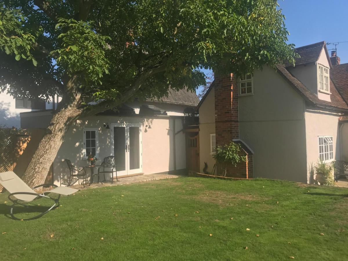 Corner House Luxury Bnb Little Dunmow Exterior photo